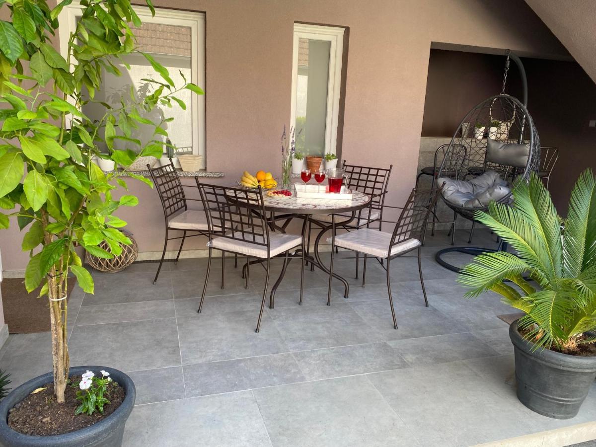 Apartman Lovric Dakovo Exterior photo