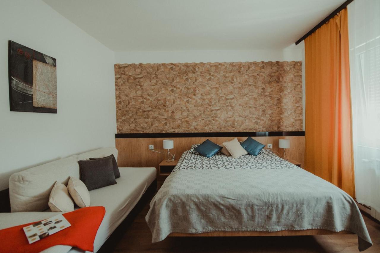 Apartman Lovric Dakovo Exterior photo