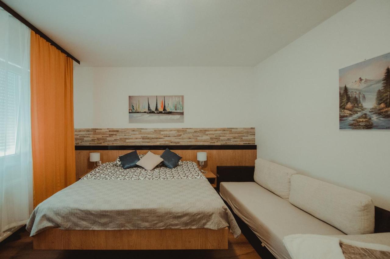 Apartman Lovric Dakovo Exterior photo