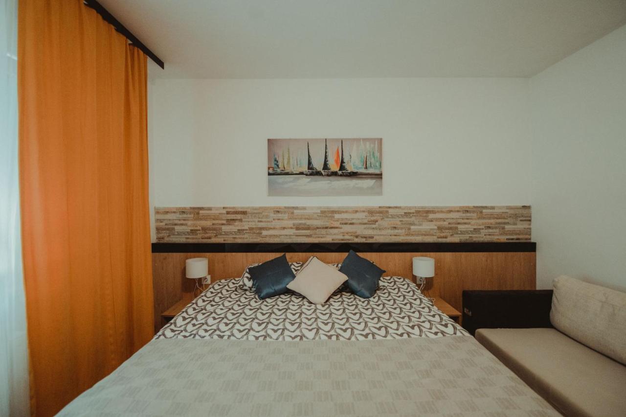 Apartman Lovric Dakovo Exterior photo