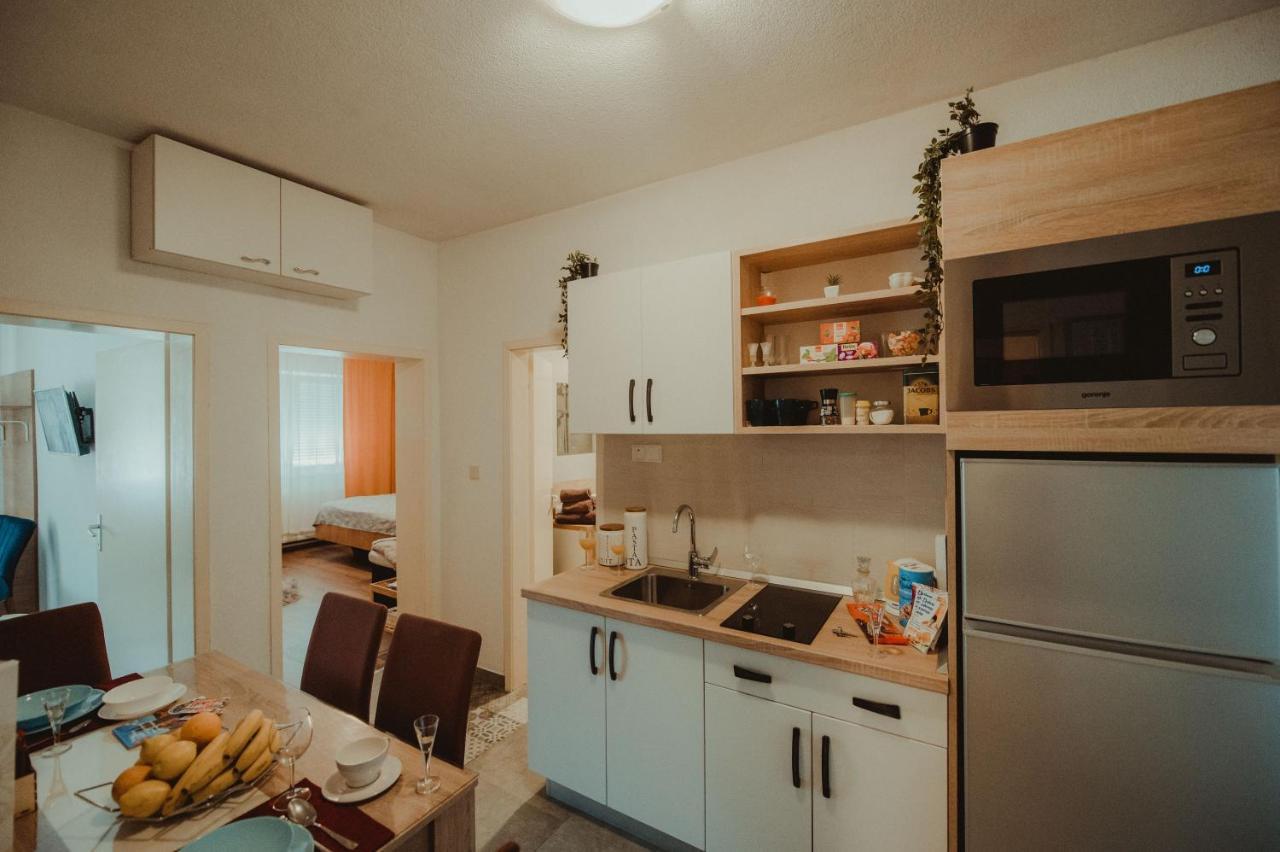 Apartman Lovric Dakovo Exterior photo